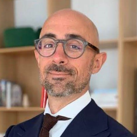 Explore a new paradigm for KYC on a blockchain platform