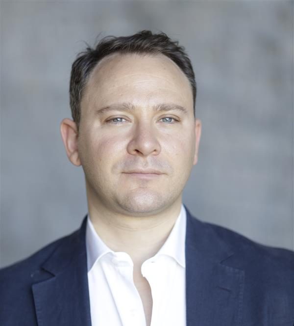 Bringing investment banking experience in FinTech